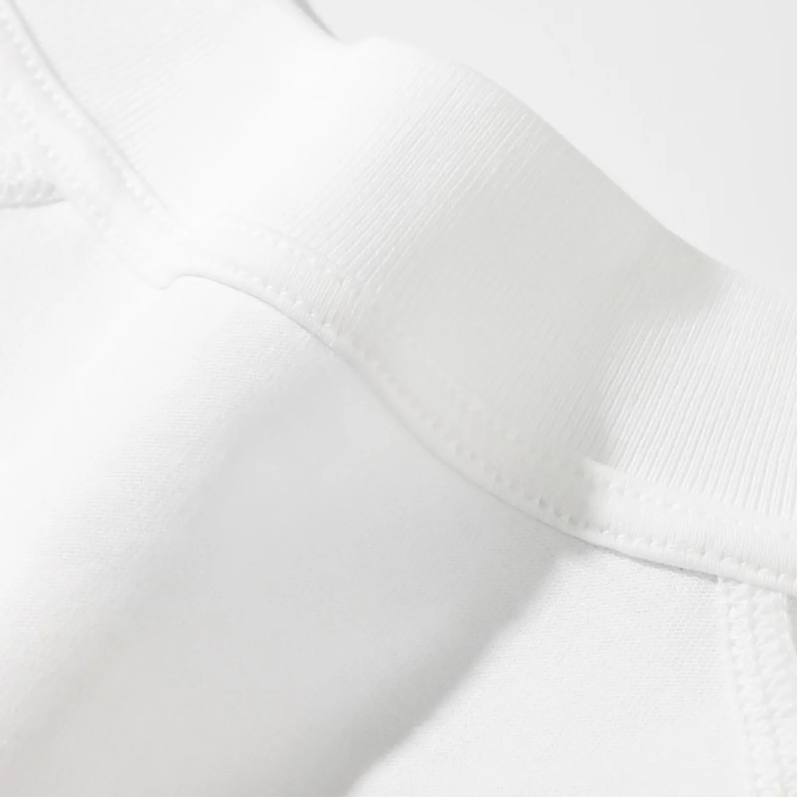 Schwarzes T-Shirt mit rosa Sch – On Sneaker Care Bewertung und Preis